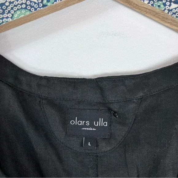 Black Button-Down Blouse - Picture 7 of 11